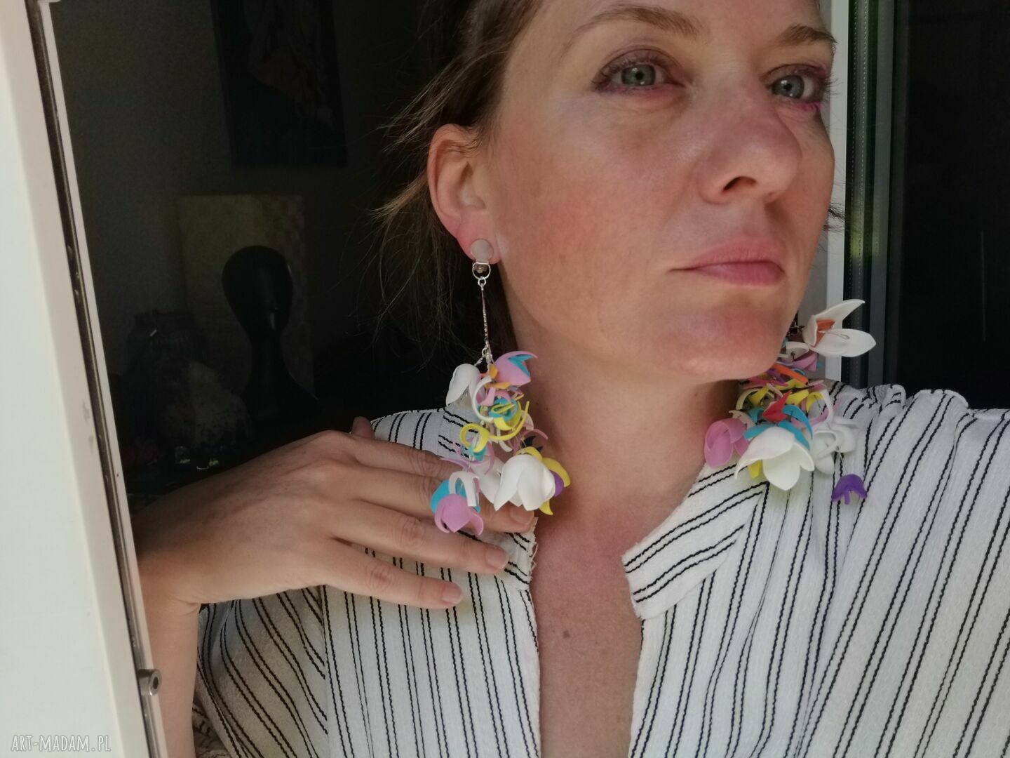 Kwiatowe klipsy długie, bujne i lekkie - boho etno na ślub