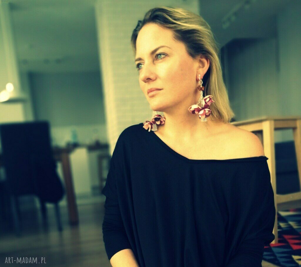 Kwiatowe klipsy z chwostami - lekkie i bujne boho