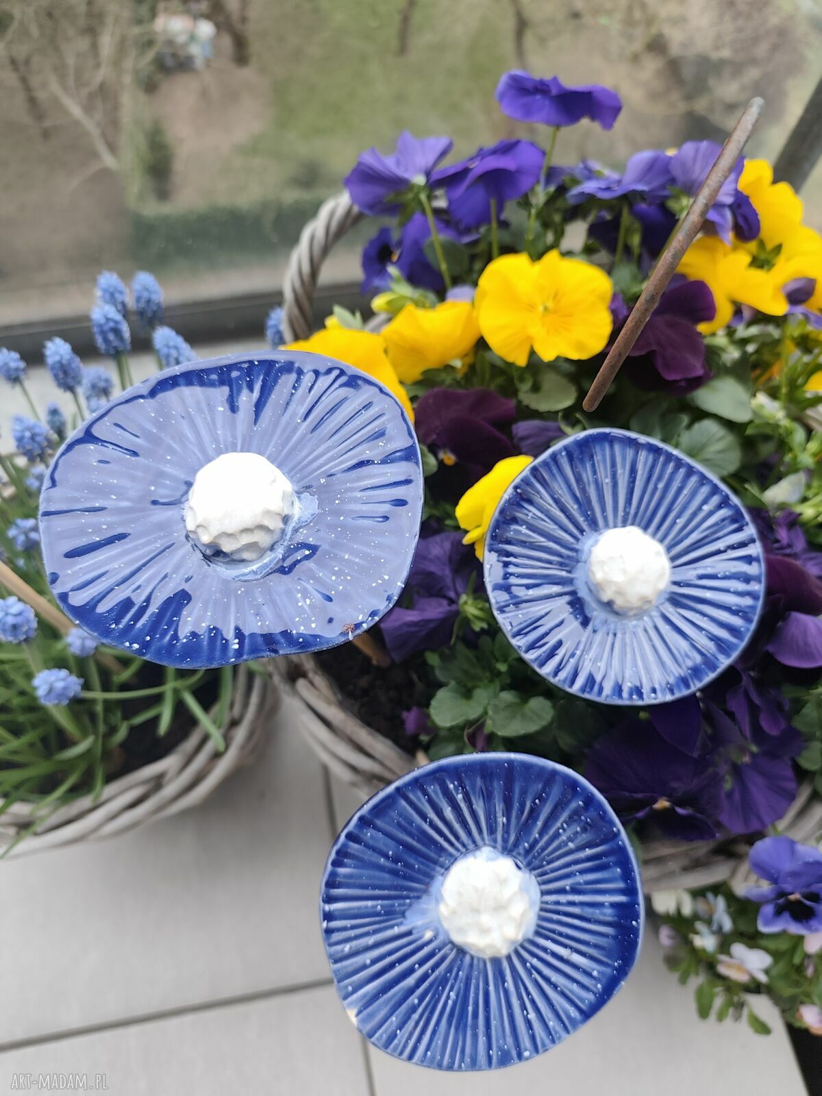 Kwiaty ceramiczne 3 szt. na drewnianych kijkach