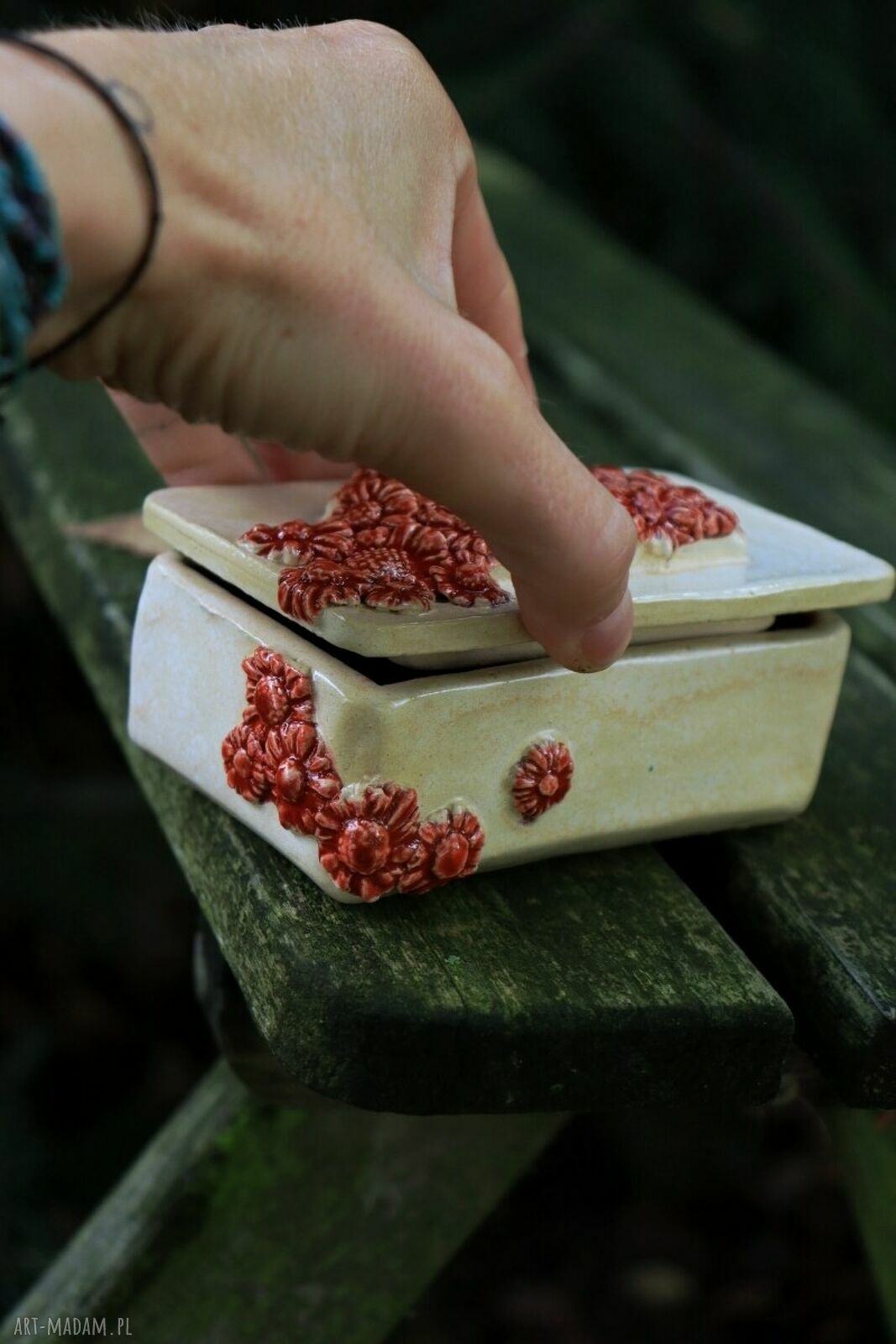 Pojemnik Kwiaty - ceramiczna szkatułka na biżuterię od Enio Art