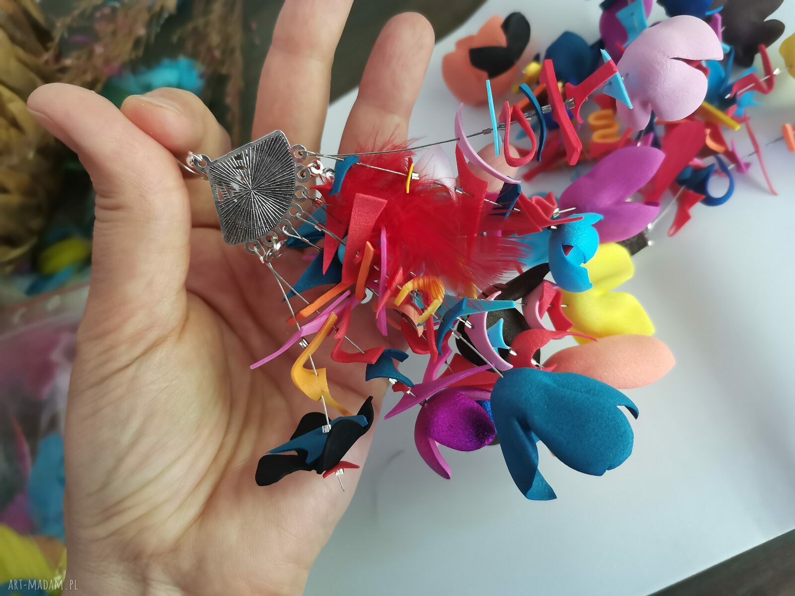 Kolczyki kwiaty lekkie - kolorowe frędzle Ruda Klara (handmade)