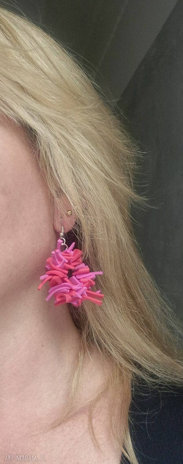 Lekkie kolczyki kwiaty różowo-czerwone - rękodzieło boho