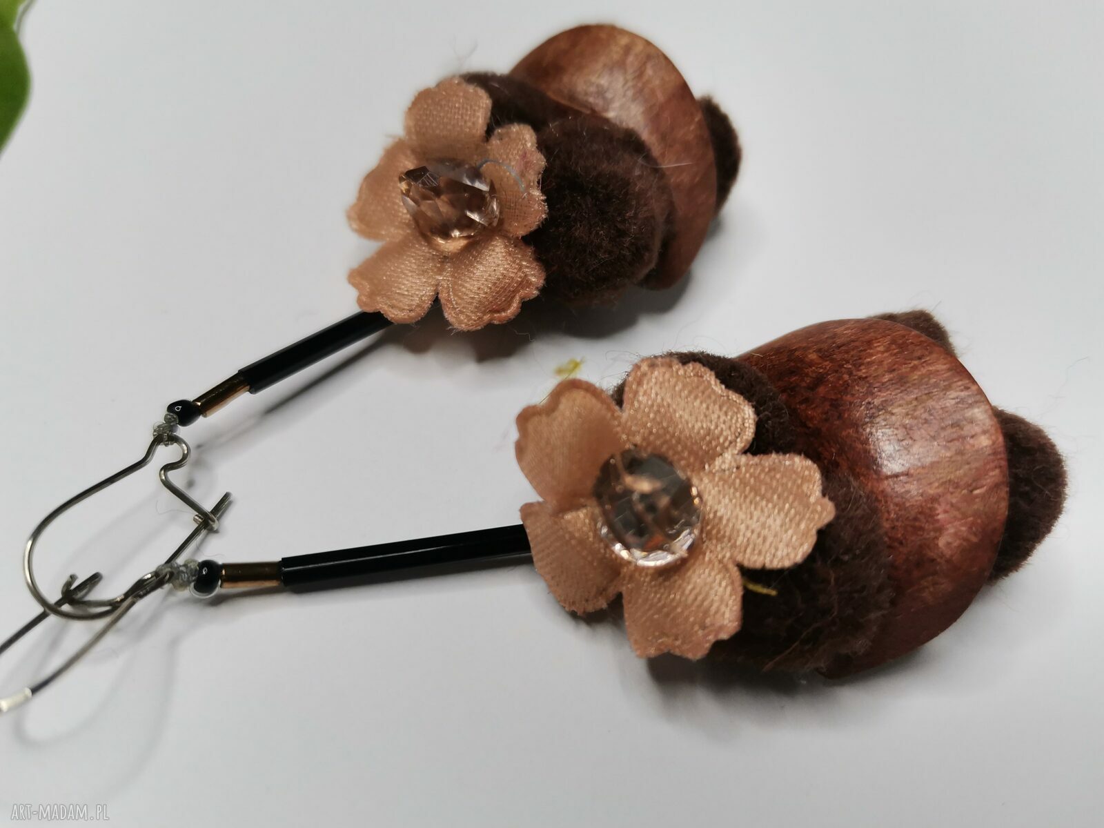 Kolczyki kwiaty i pompony - lekkie boho etno