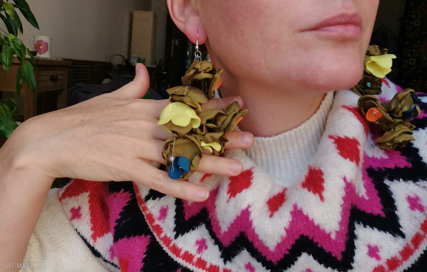 Kolczyki kwiaty lekkie w stylu boho folk - rękodzieło Ruda Klara