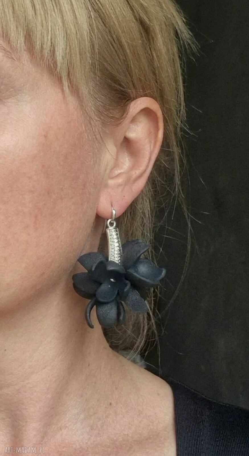Czarne klipsy tulipany - lekkie kwiaty handmade
