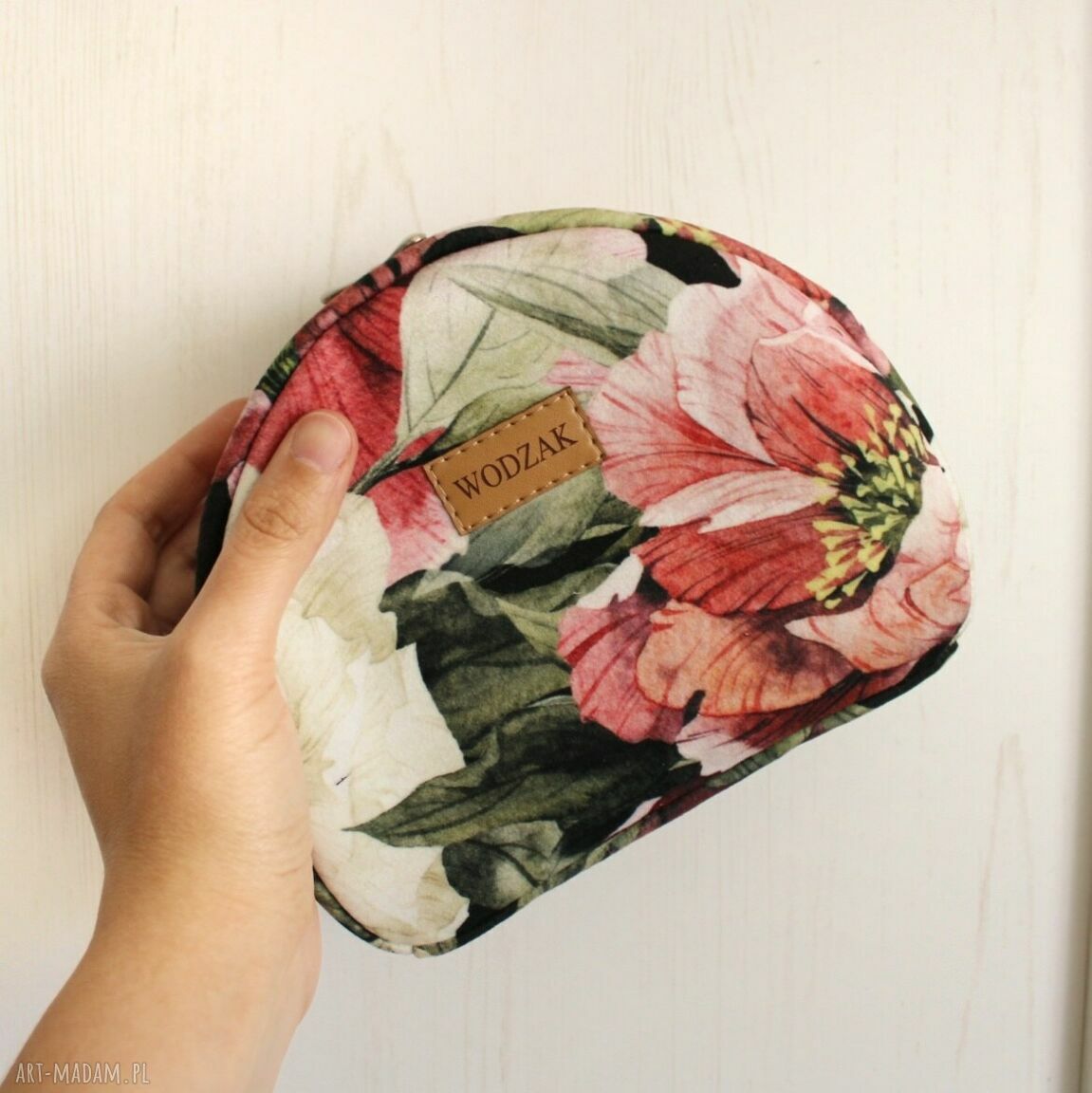 Kosmetyczka półksiężyc peonie kolorowa damska kwiaty piwonie