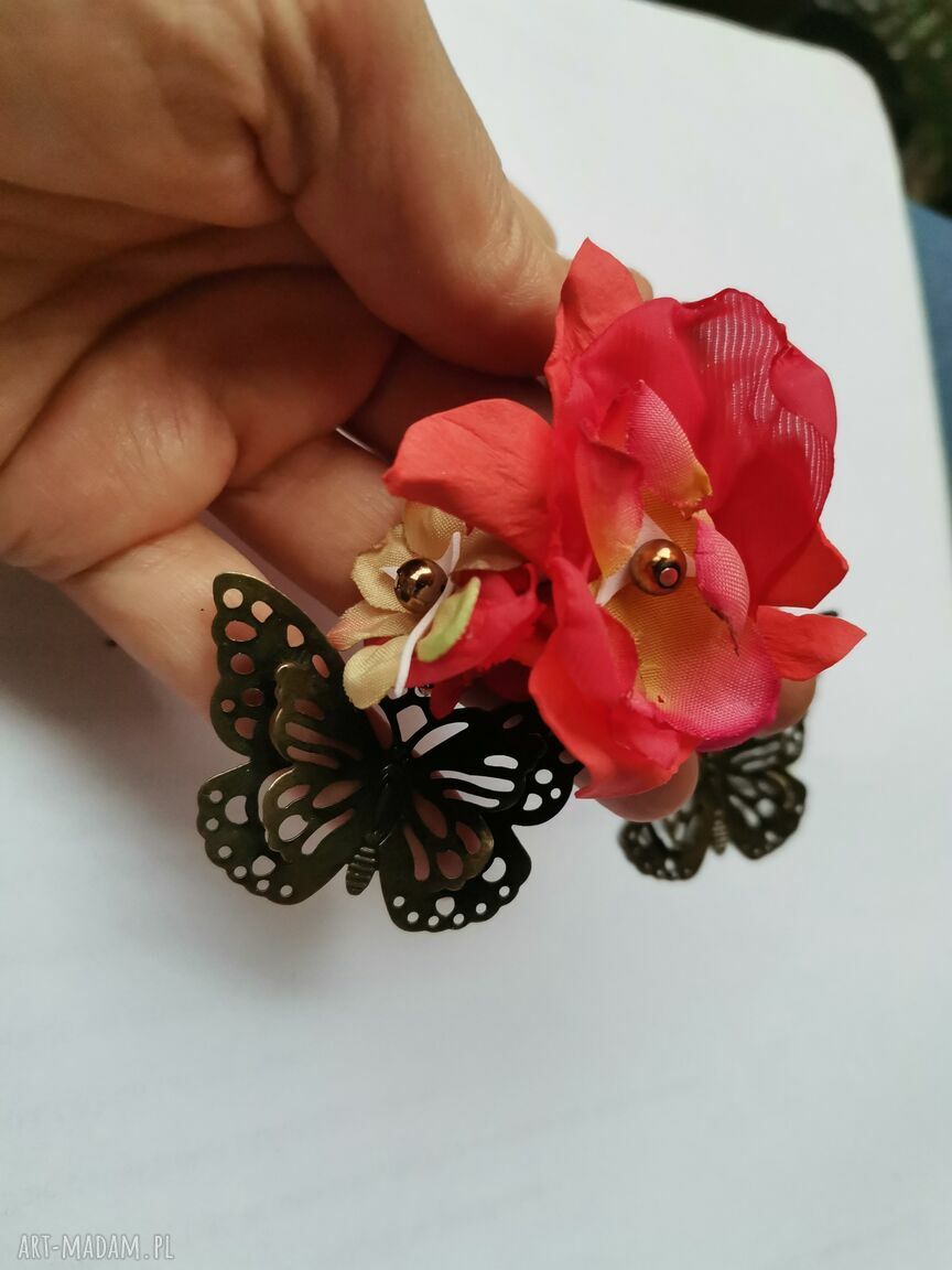 Duże, lekkie klipsy z kwiatami i motylami - boho handmade