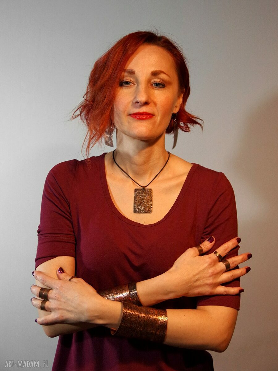 Kwiaty - miedziany wisior minimalistyczny (2105-01)