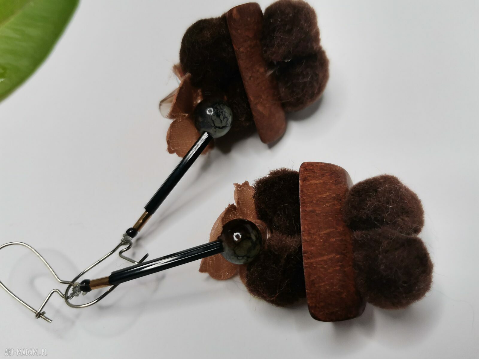 Kolczyki kwiaty i pompony - lekkie boho etno