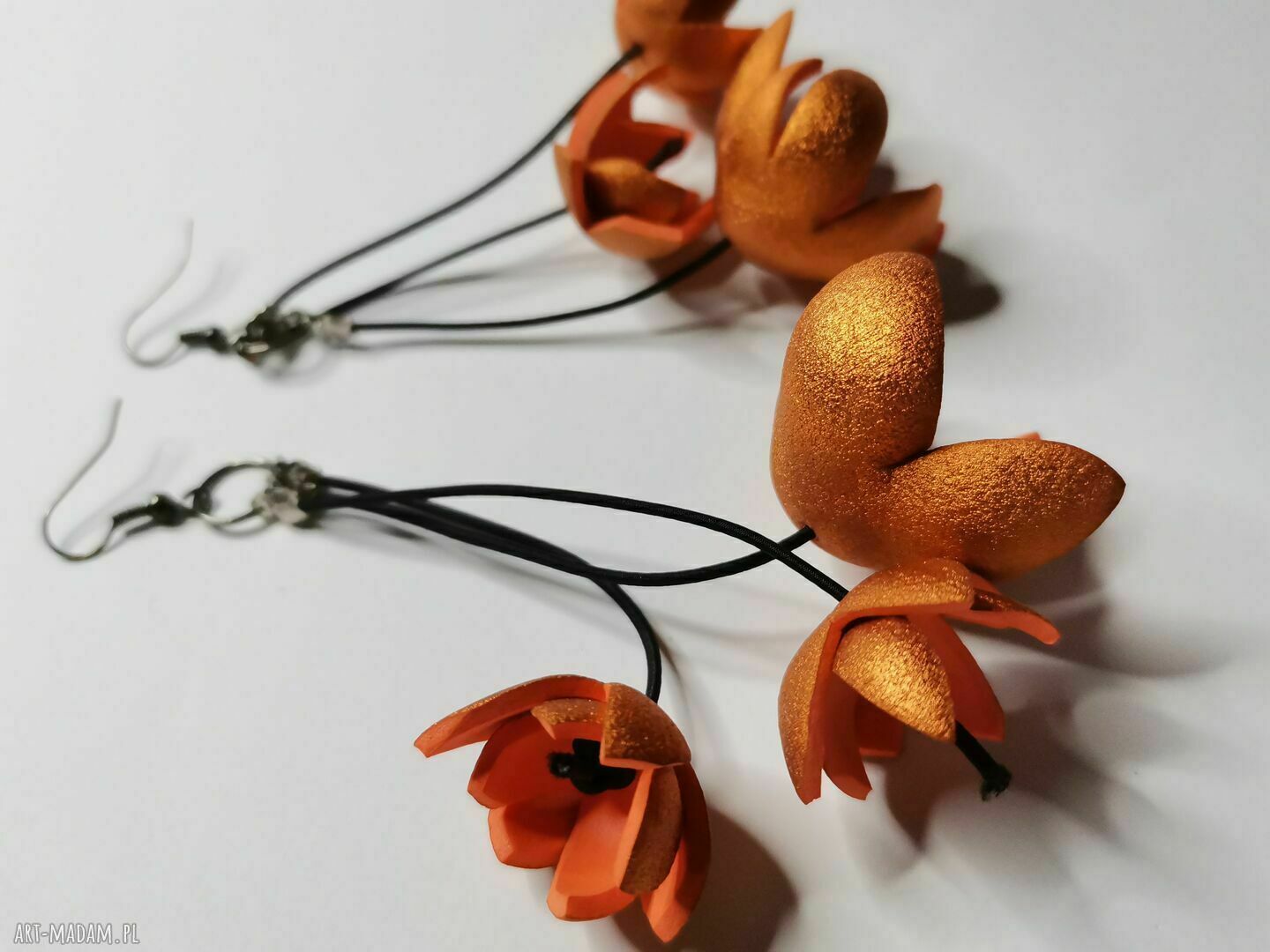 Kolczyki kwiaty duże i lekkie w metalicznym pomarańczowym - boho