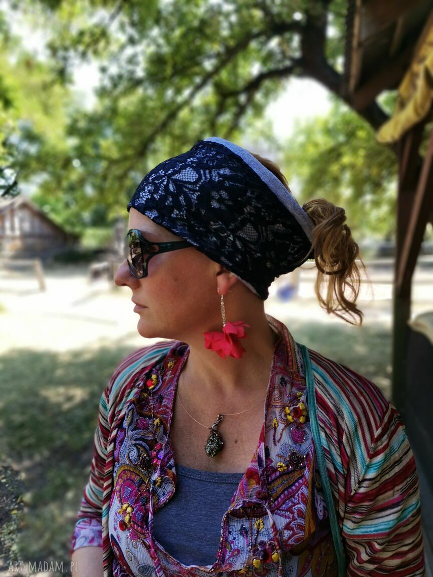 Kolczyki boho z różami - lekkie kwiaty na ślub i co dzień