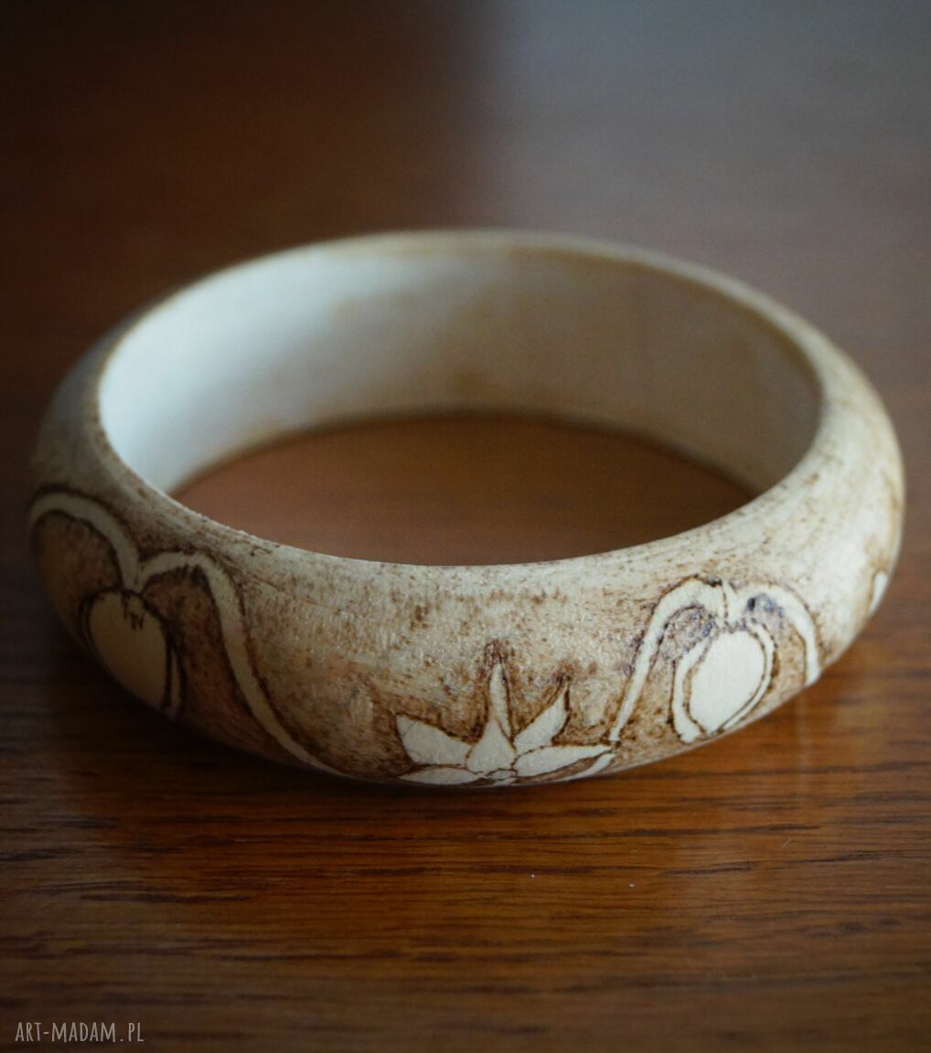 Kwietne zawijańce drewniana bransoleta ręcznie wypalana kwiaty