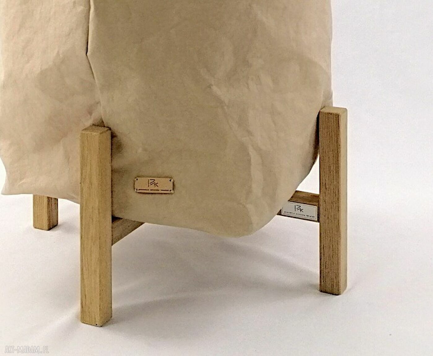 Kwietnik z litego dębu naturalnego - stojak na doniczki do 30 cm, wysokość 20 cm
