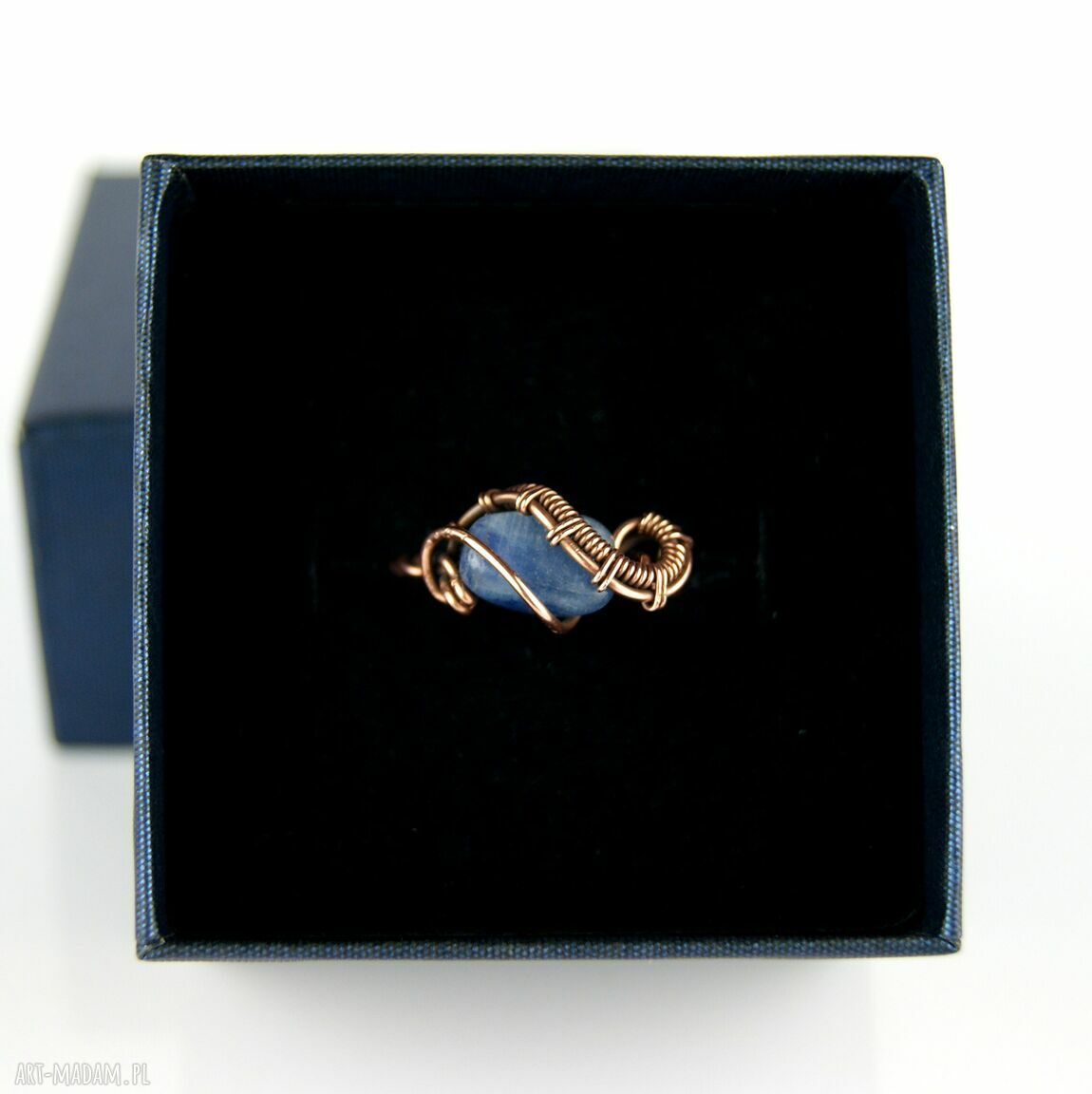 Regulowany pierścionek z kyanitem i miedzi - wire wrapping