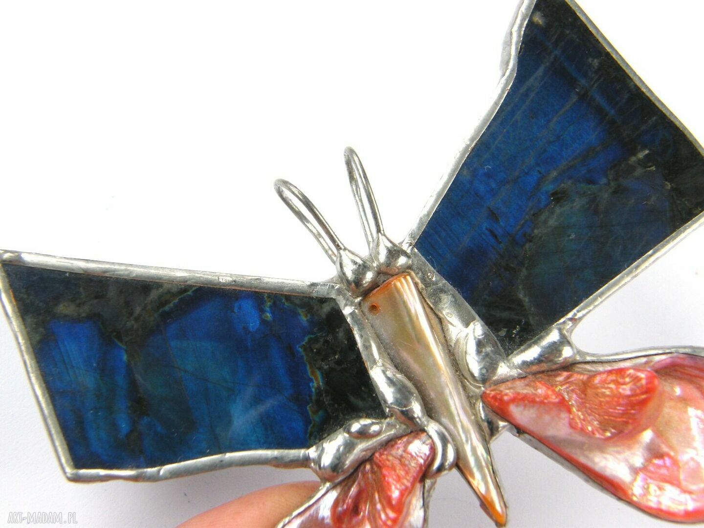 Labradorytowy motyl - wisiorek z kamieni w technice Tiffany (9 x 7 cm)
