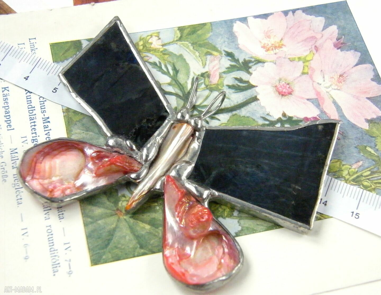Wisiorek z labradorytem Motyl w technice Tiffany (pomysł na prezent)