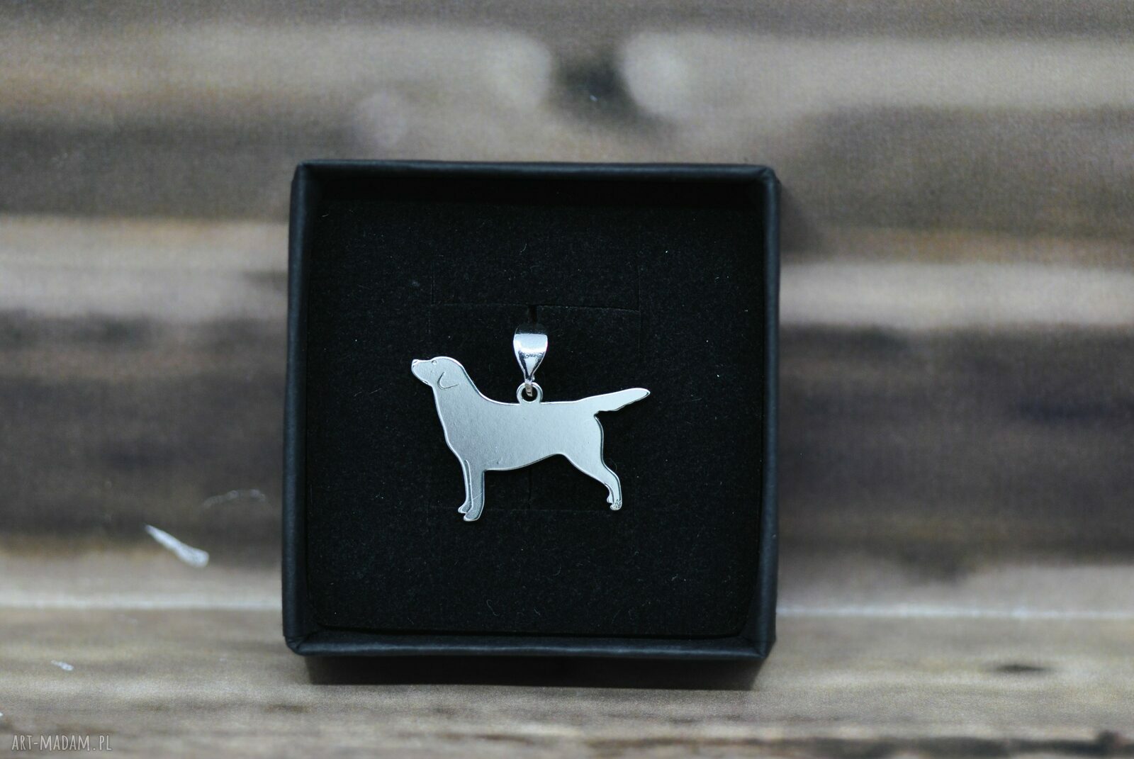 Wisiorek Labrador Retriever - srebrny pies