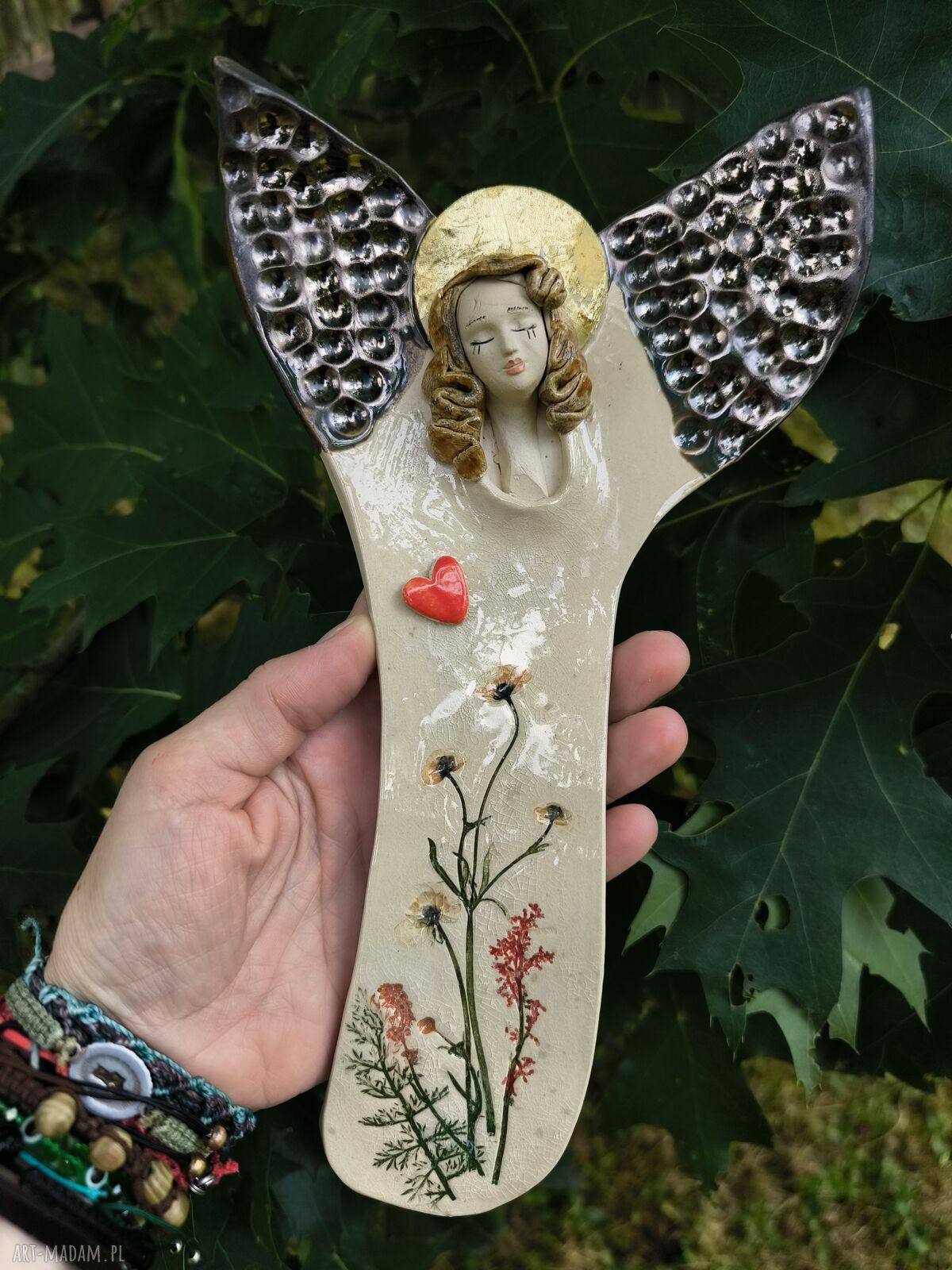 Ceramiczny anioł Łąka - ręcznie wykonana dekoracja na ścianę