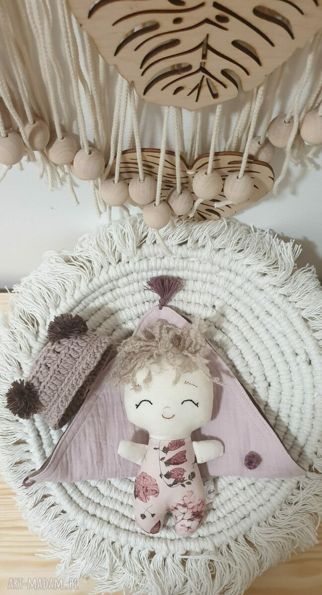 Lalka Bobas w rożku - mini laleczka 17 cm, rękodzieło Madika design