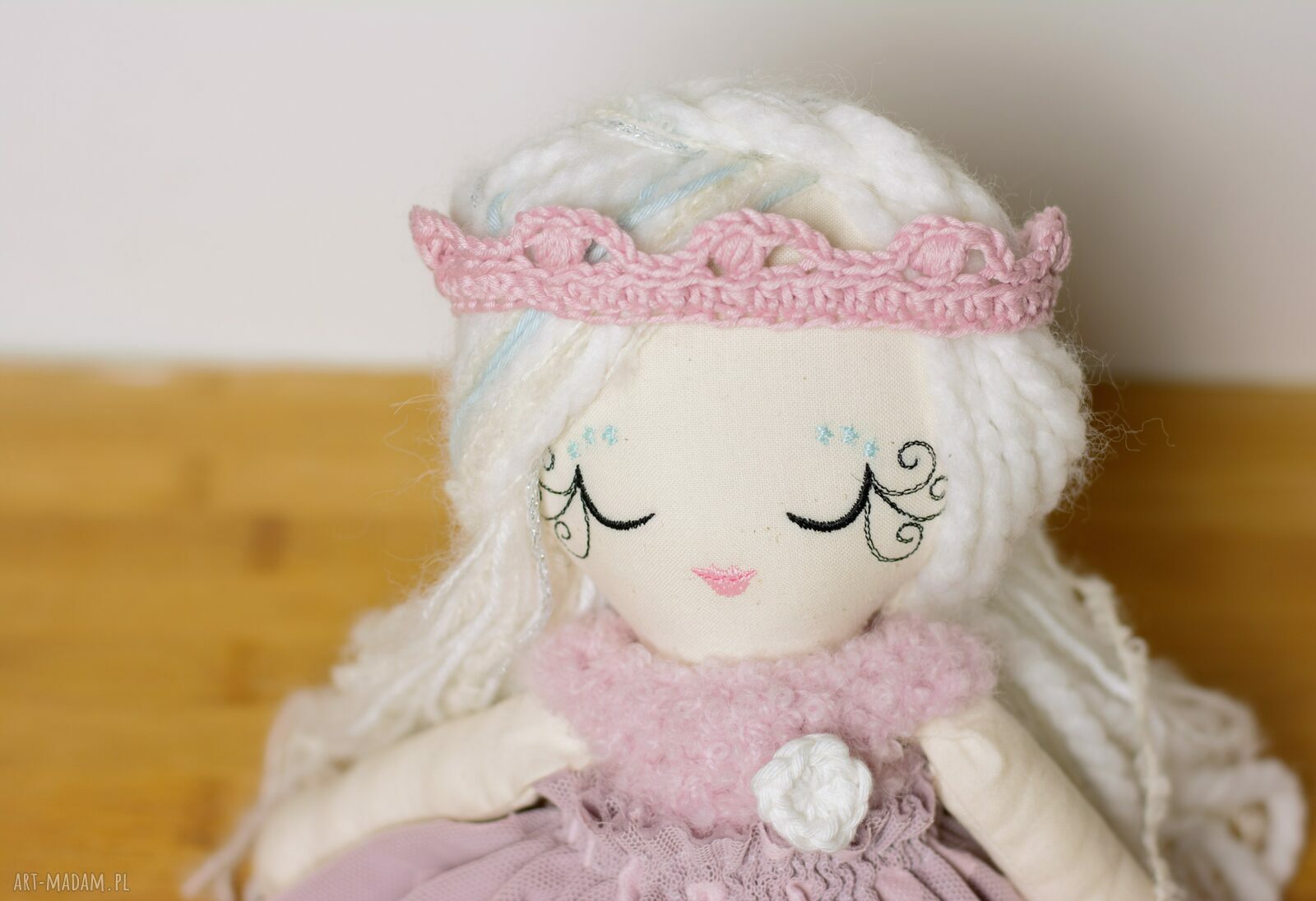 Lalka Celinka - ręcznie robiona lalka 34 cm z szydełkową opaską-koroną