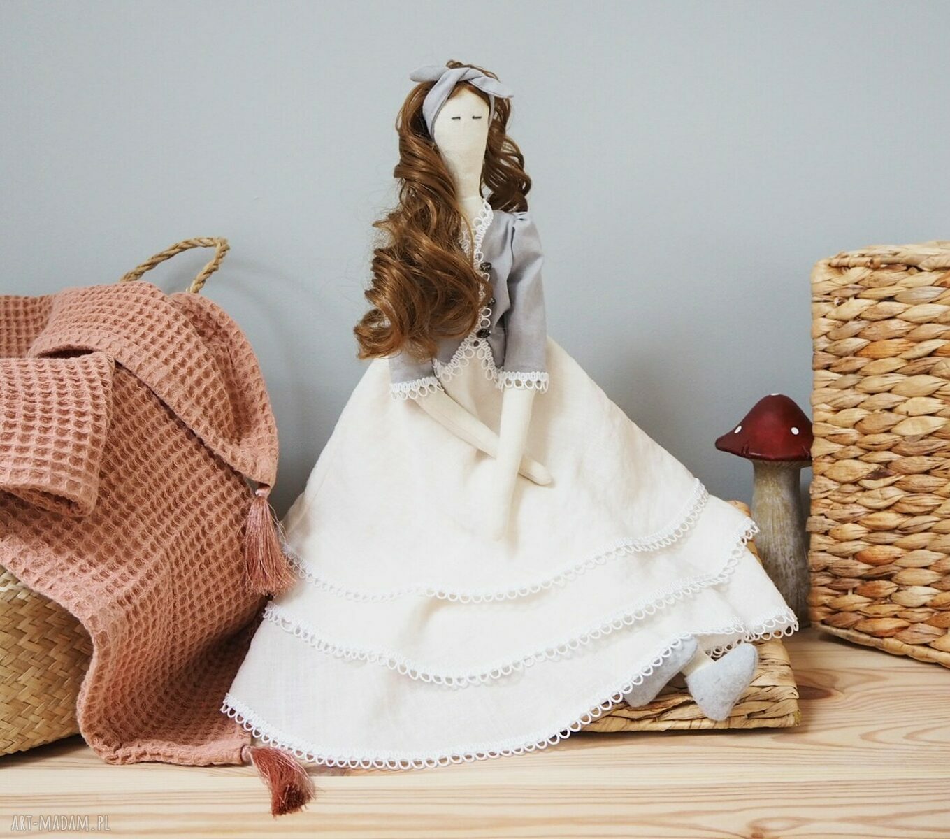 Lalka dla dziewczynki w stylu retro 55 cm