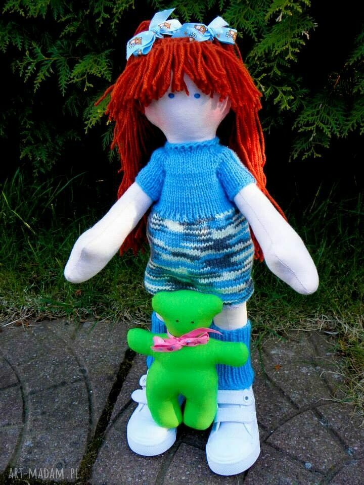 Lalka szmaciana Jagoda - samodzielnie stojąca i siedząca (44 cm)