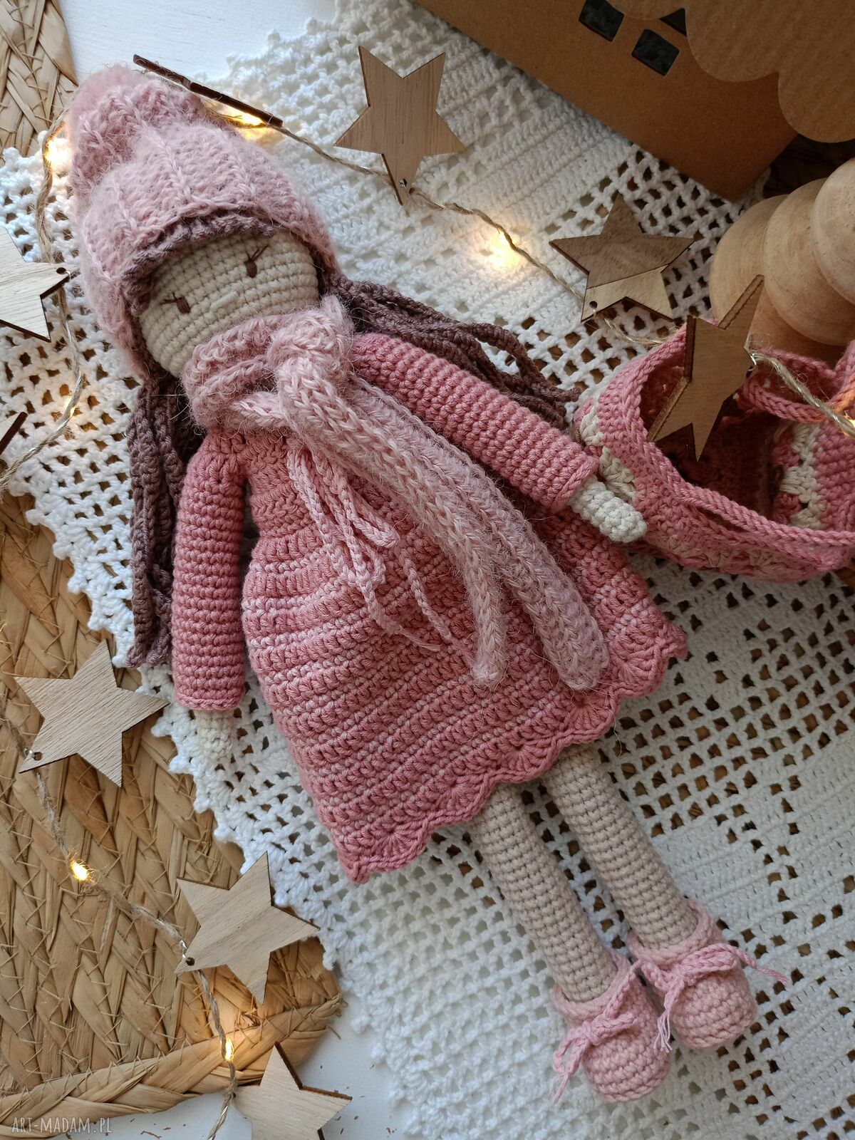 Lalka szydełkowa w różowej sukieneczce - handmade dla dziewczynki