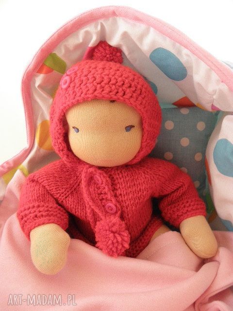 Lalka waldorfska niemowlaczek nosidełkiem zestawem ubranek