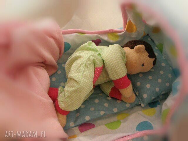 lalki: Lalka waldorfska niemowlaczek z nosidełkiem i zestawem ubranek Ręczne