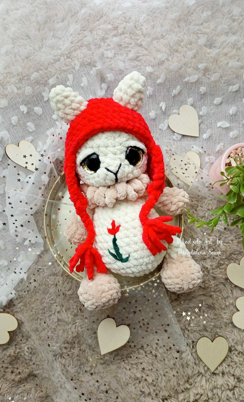 Lama w czapce - szydełkowa maskotka handmade dla dziecka ok. 22 cm
