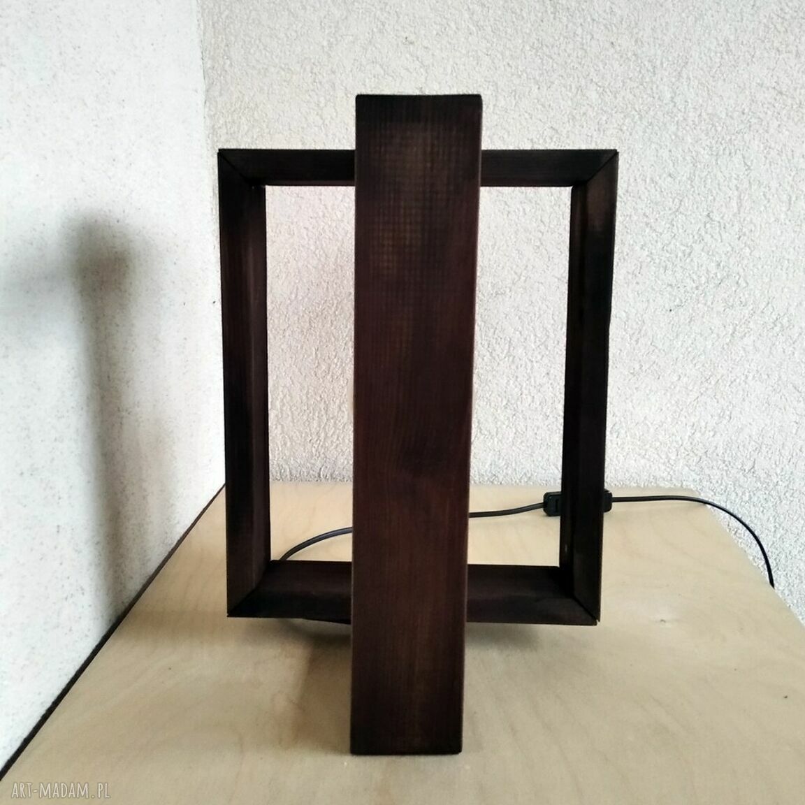 Drewniana lampka stołowa - lampa z drewna