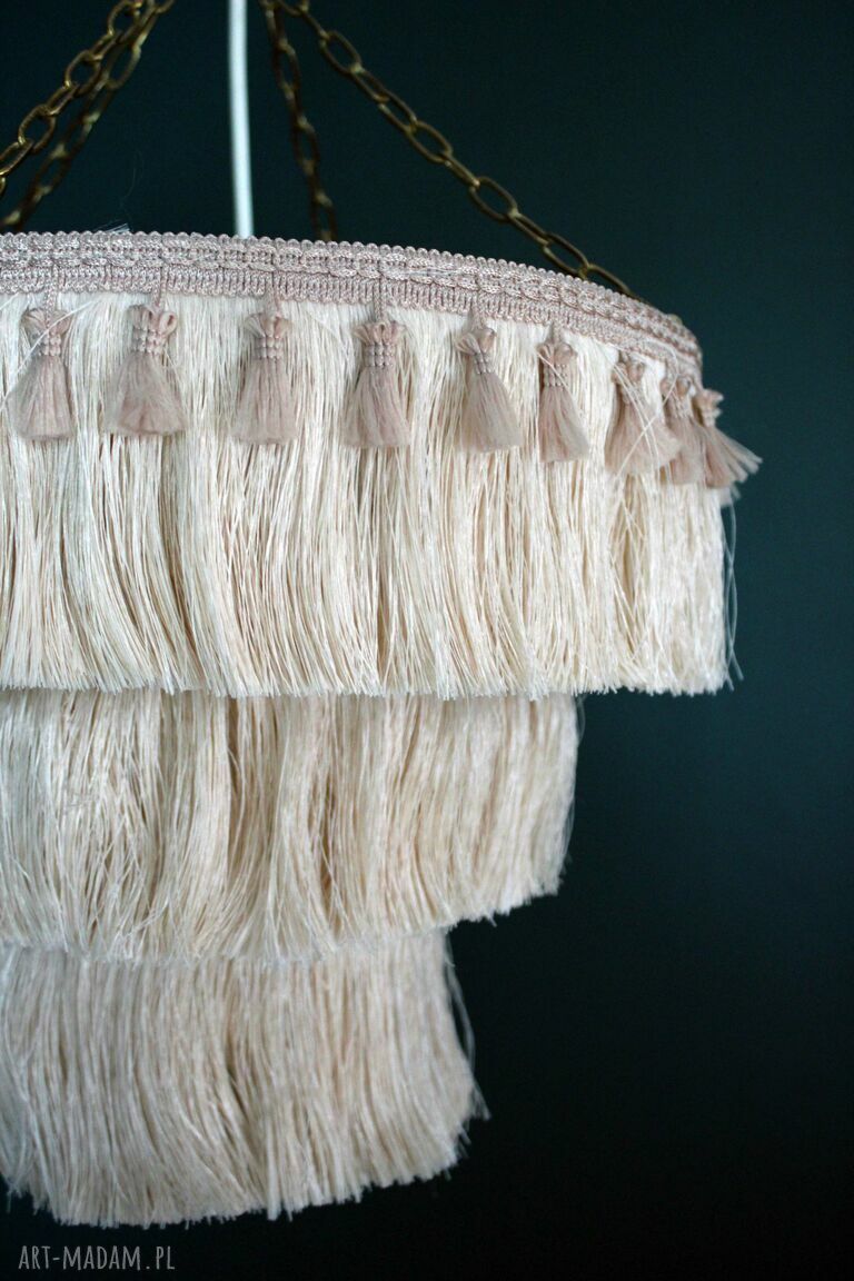Lampa boho Fringe - beżowa z frędzlami i chwostami