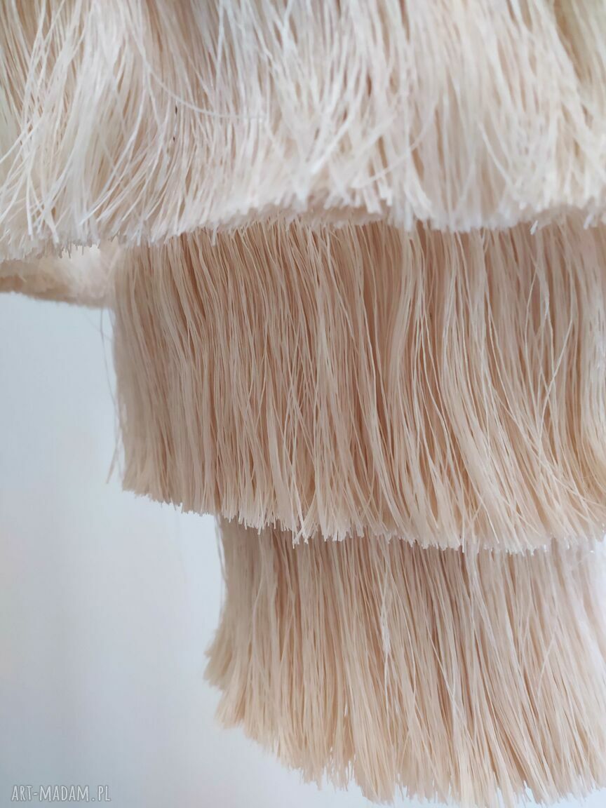 Lampa boho Fringe - beżowa z frędzlami i chwostami