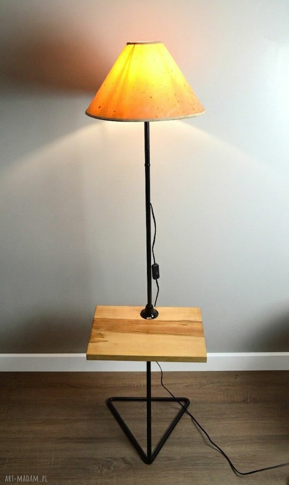 Lampa podłogowa hand made Loft - drewno, metal i klosz z recyclingu