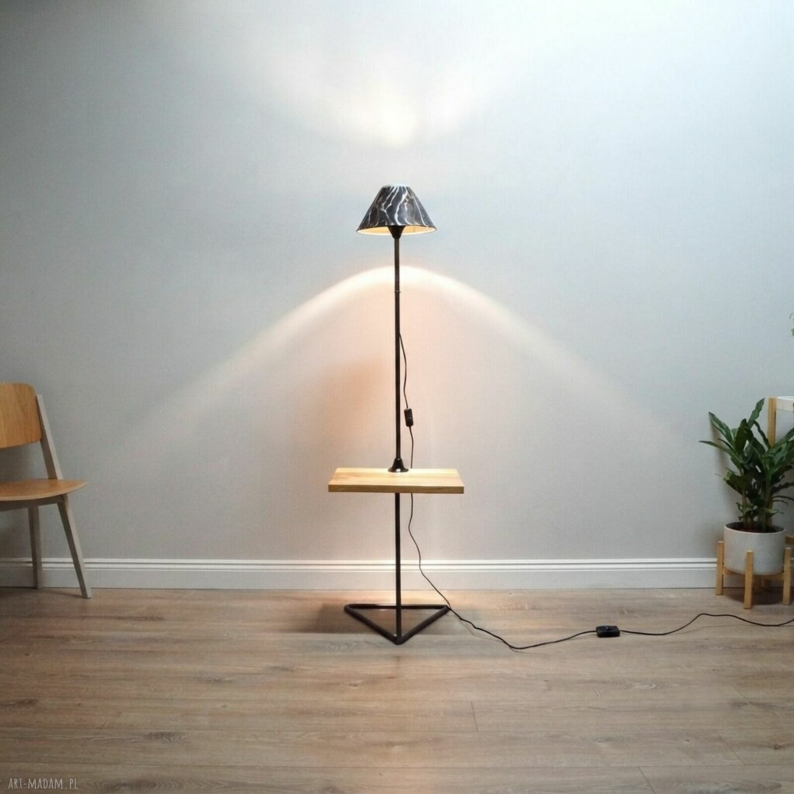 Lampa podłogowa hand made w stylu loft - drewno i metal upcycling