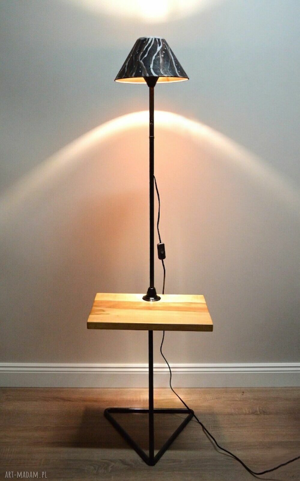 Lampa podłogowa hand made Loft - drewno, metal i klosz z recyclingu