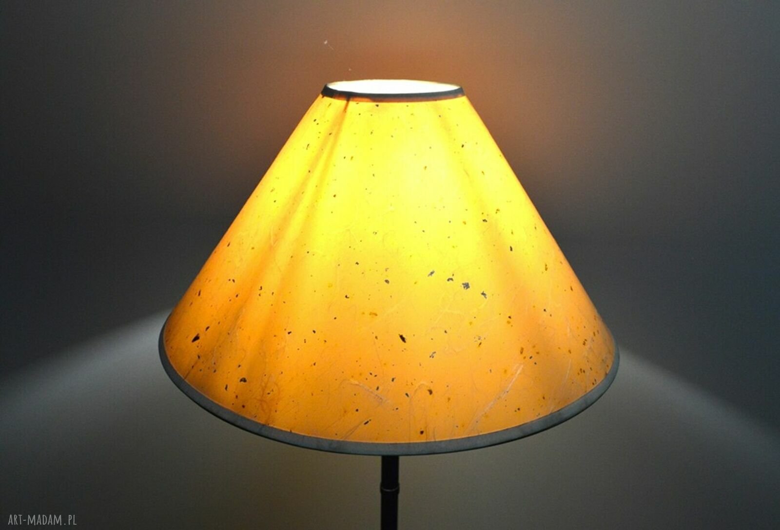 Lampa podłogowa hand made Loft - drewno, metal i klosz z recyclingu