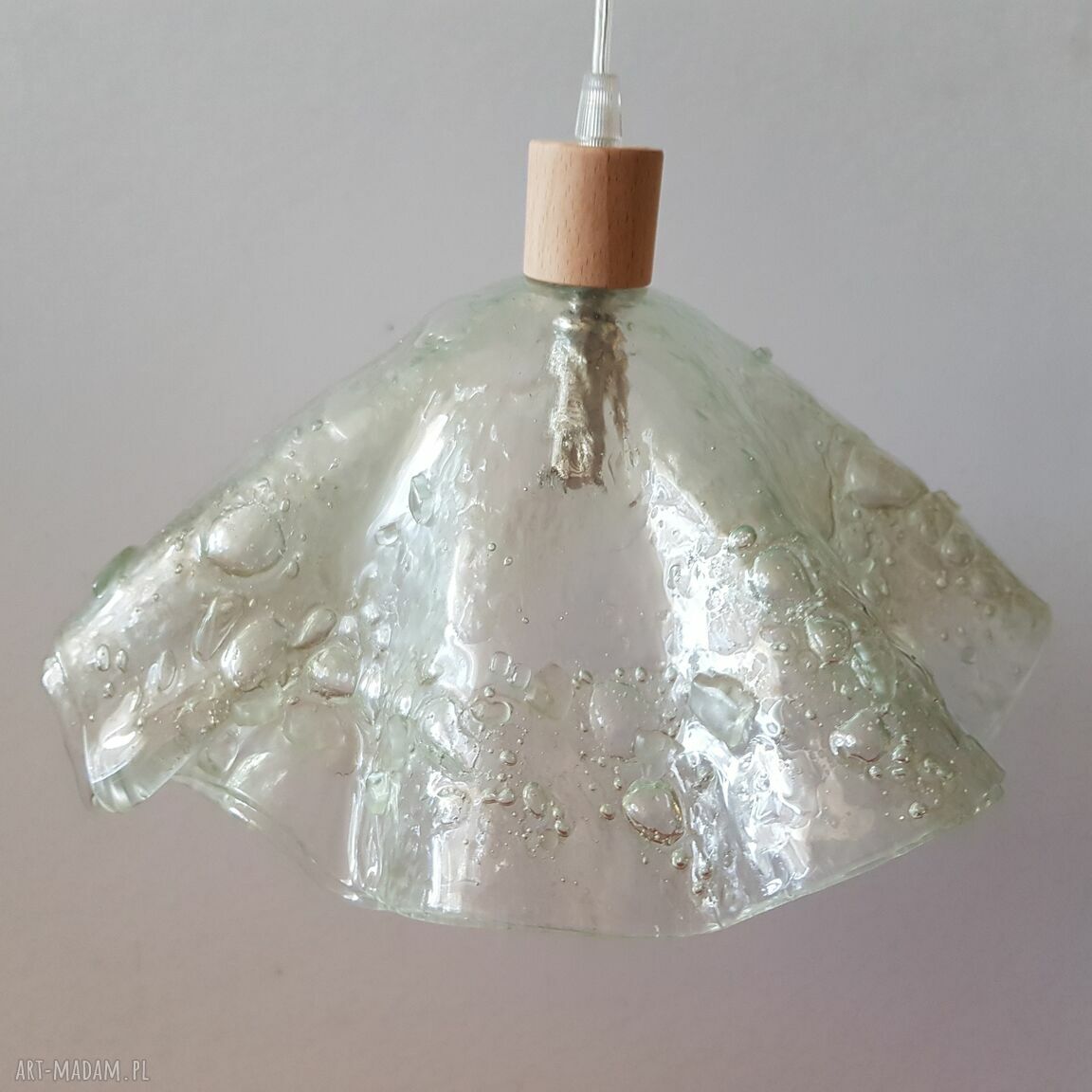 Lampa wisząca z kolekcji MEDUZA - ręcznie formowane szkło i efekt świetlny