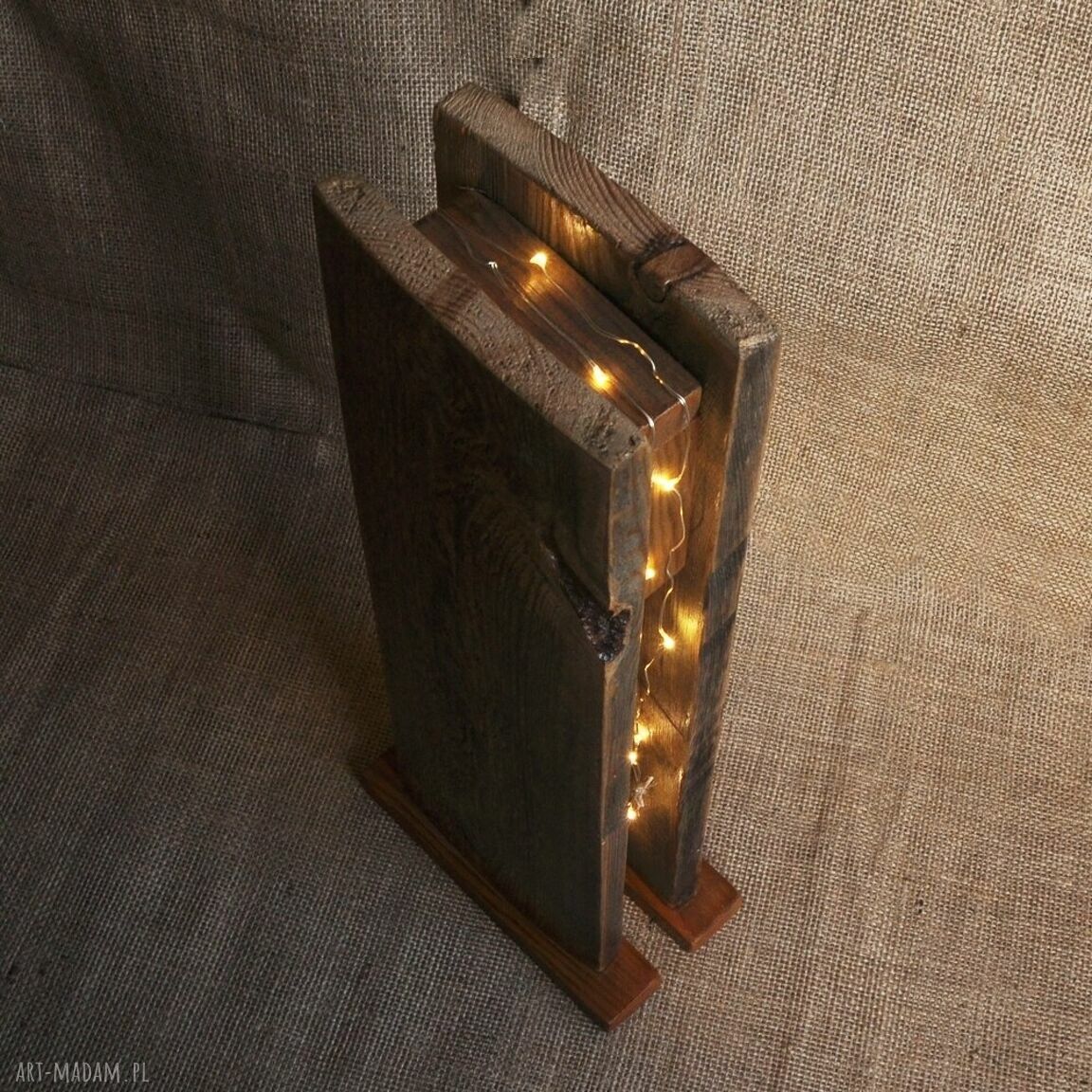 Drewniany lampion loft retro z ciepłym światłem LED