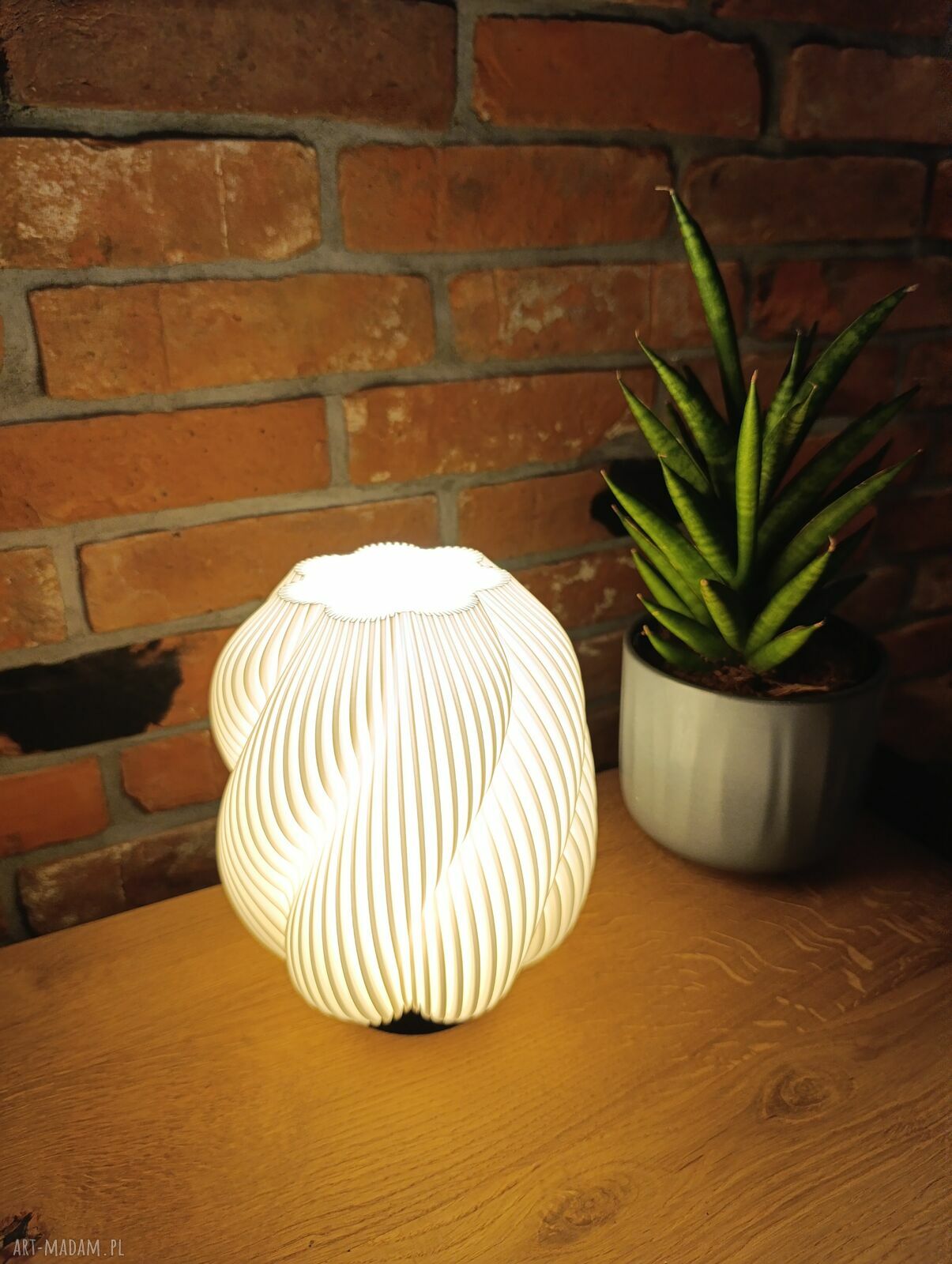 Lampka nocna dekoracyjna 3D - aniołek 20 cm do sypialni i pokoju dziecka