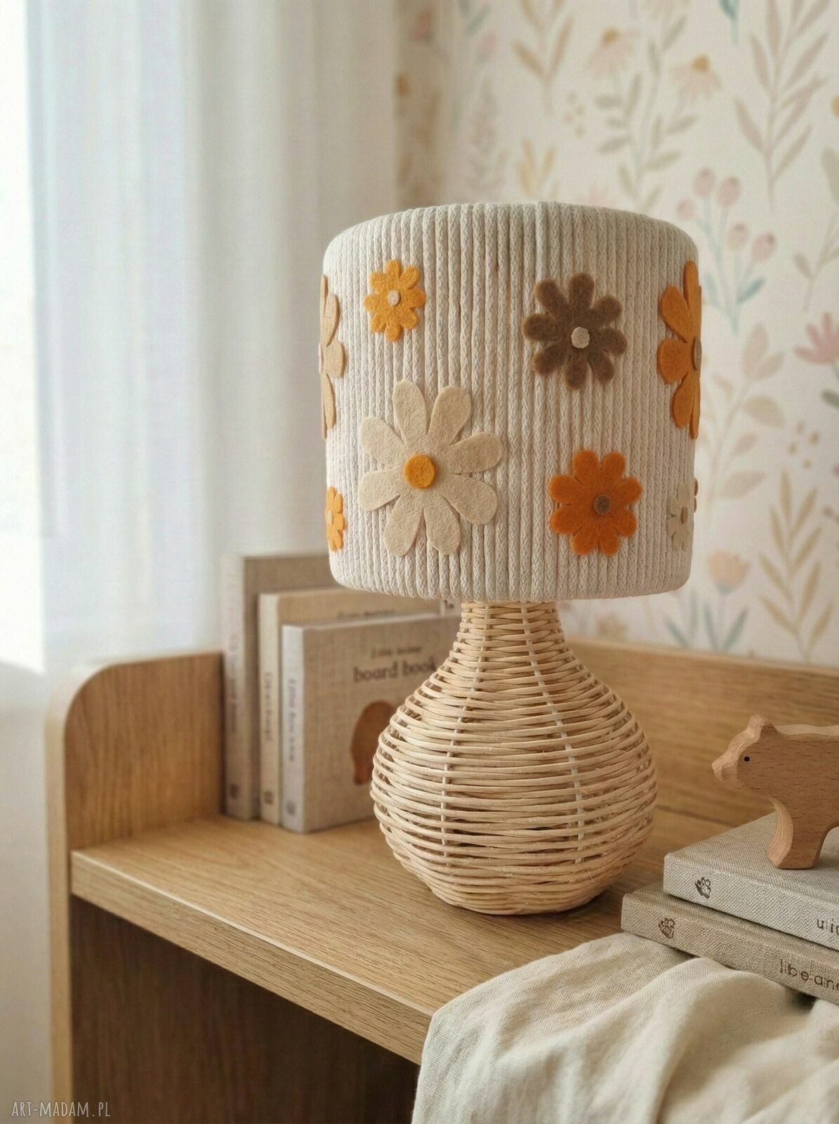 Lampka nocna w kwiatki Kwiatowa - handmade z filcu