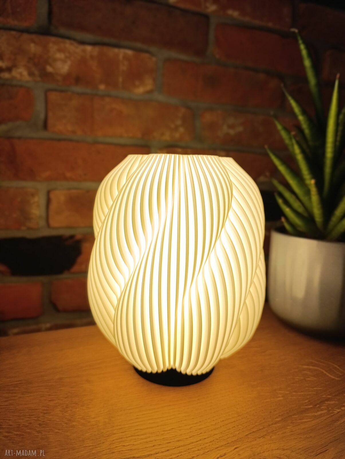 Lampka nocna dekoracyjna 3D - aniołek 20 cm do sypialni i pokoju dziecka