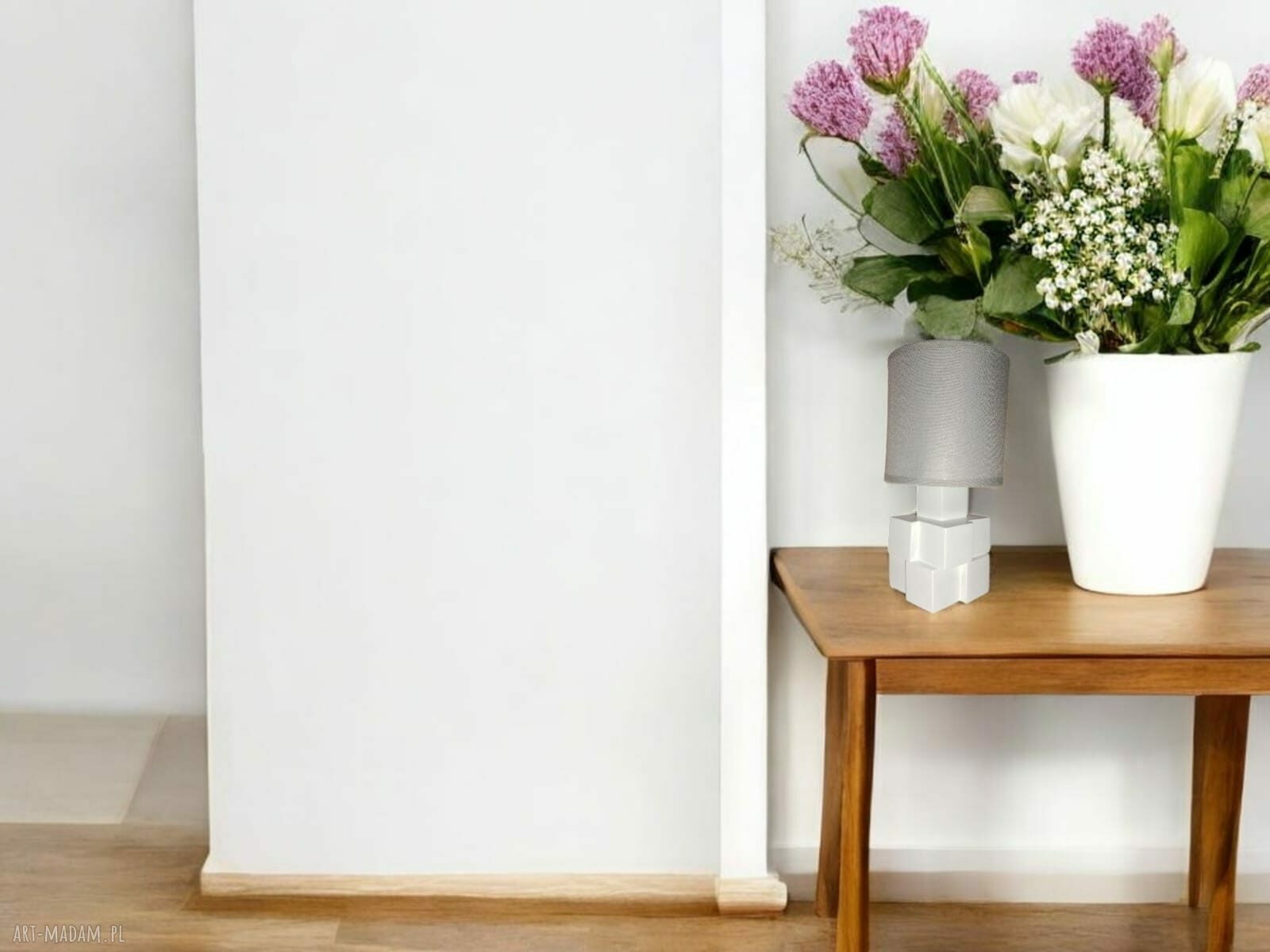 Lampka nocna White Cube - naturalne drewno i shabby chic