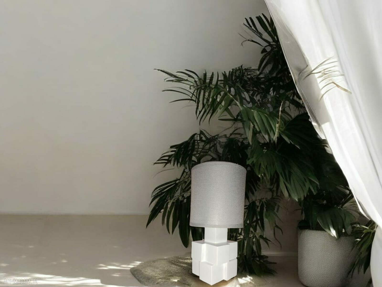 Lampka nocna White Cube - naturalne drewno i shabby chic