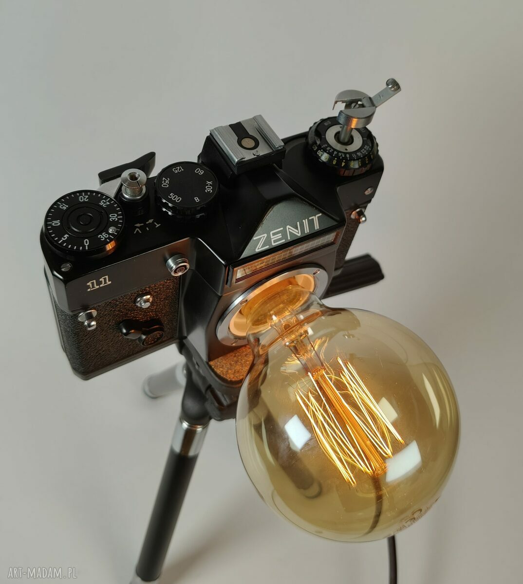 Lampka retro z aparatu fotograficznego - oryginalny prezent dla fotografa i fotografki