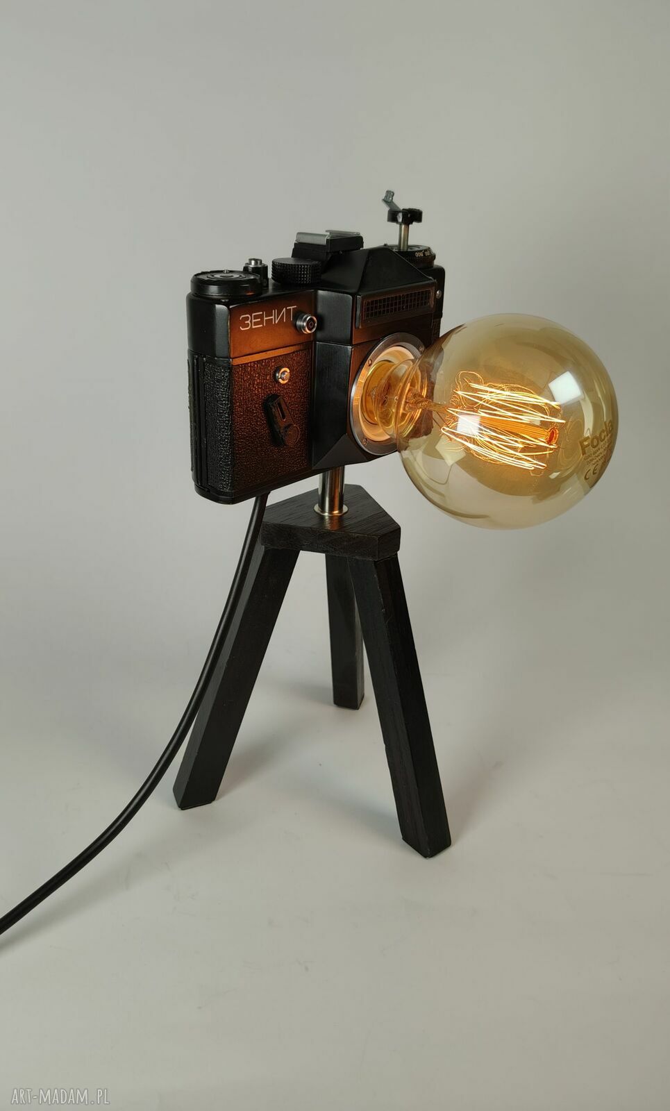 Retro lampka z aparatu fotograficznego - oryginalna dekoracja wnętrz