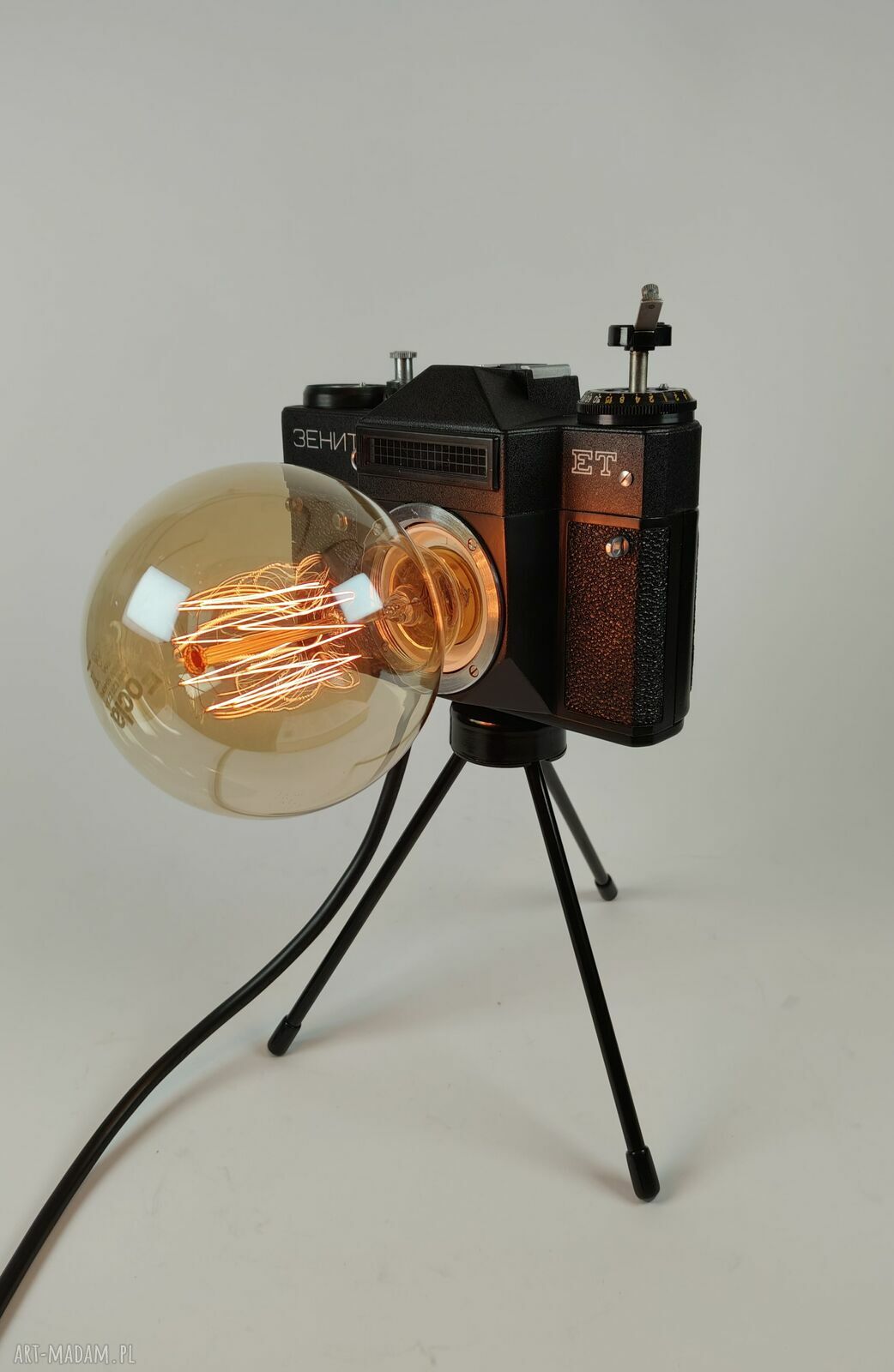 Lampka z aparatu fotograficznego - retro dekoracja vintage do biurka i na prezent