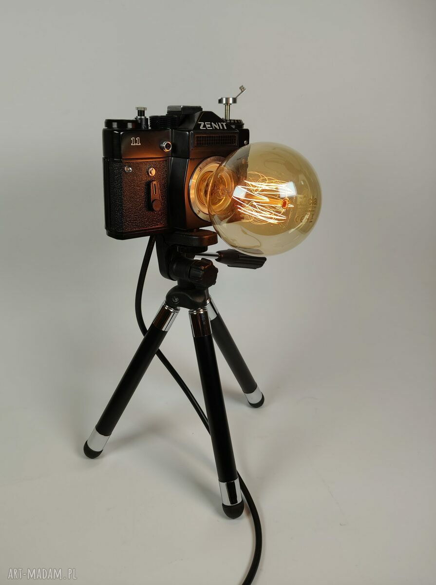 Lampka z aparatu - retro prezent dla fotografa i fotografki