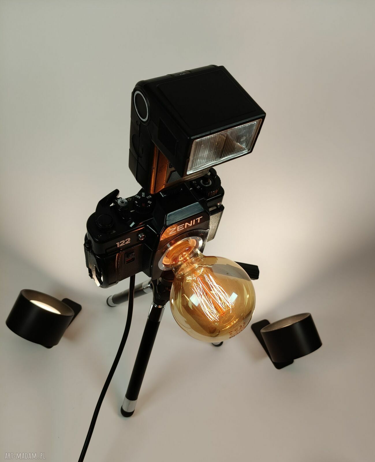 Lampka z aparatu fotograficznego - retro upominek dla fotografa