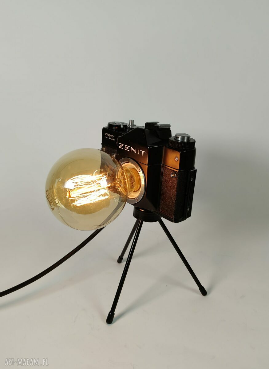 Lampka z aparatu fotograficznego w stylu retro - oryginalny prezent